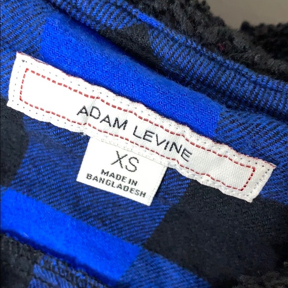 Black and blue flannel - Picture 3 of 3